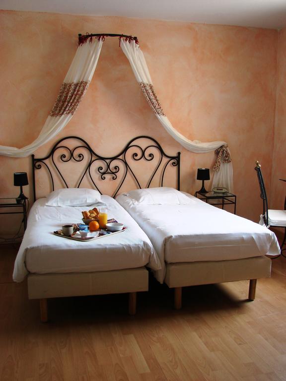 Hotel Restaurant Du Patti Grasse Zimmer foto
